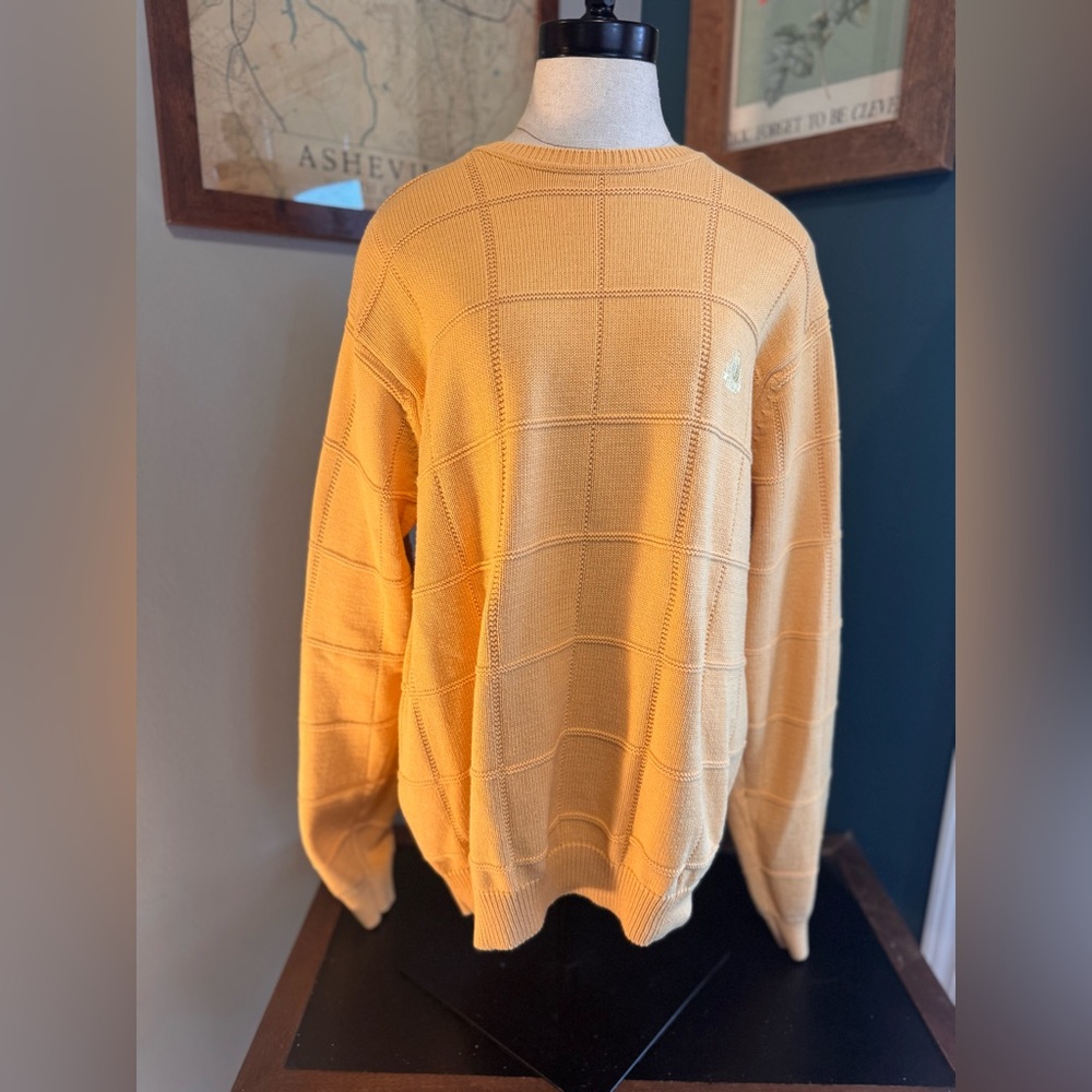 Men's Izod Yellow Crewneck Knit Sweater - Classic Check Texture